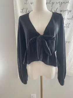 American Eagle Long Sleeve Tie-Front Blouse Size M