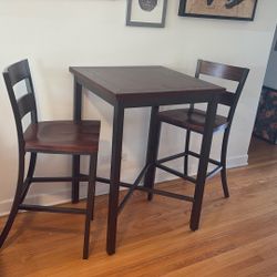 Great Condition Bar Top Table 