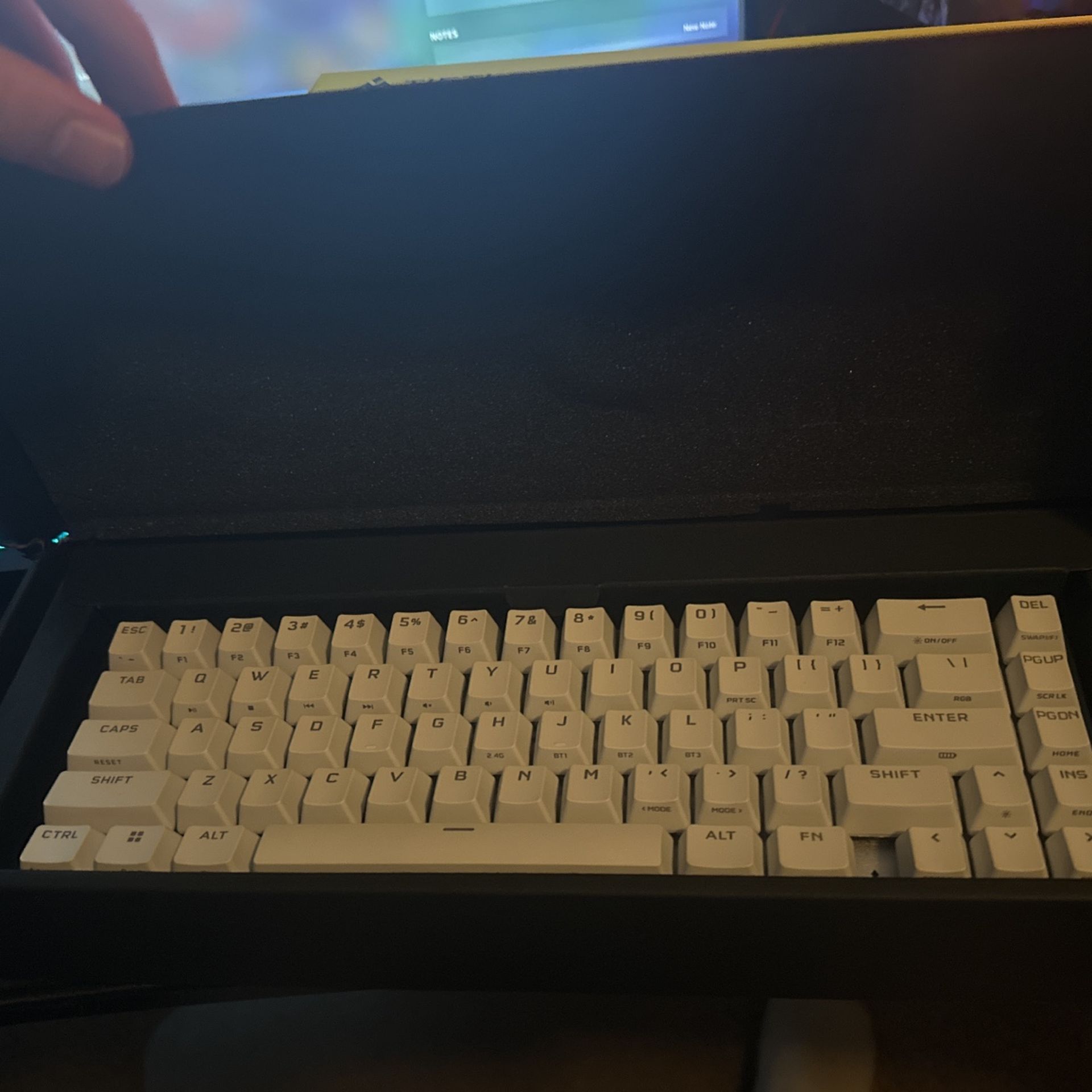 Wireless/wired mechanical keyboard (tieti B-2 SPIRIT MINI)
