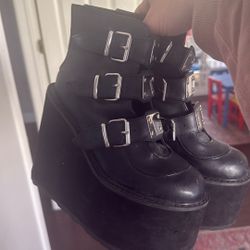 Black buckle rave boots 