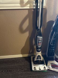 Shark tile/wood cleaner/buffer