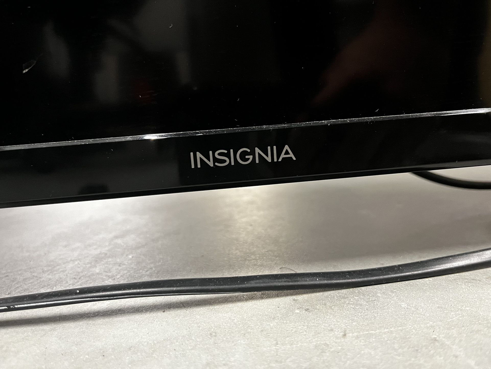 Insignia 32” OLED TV