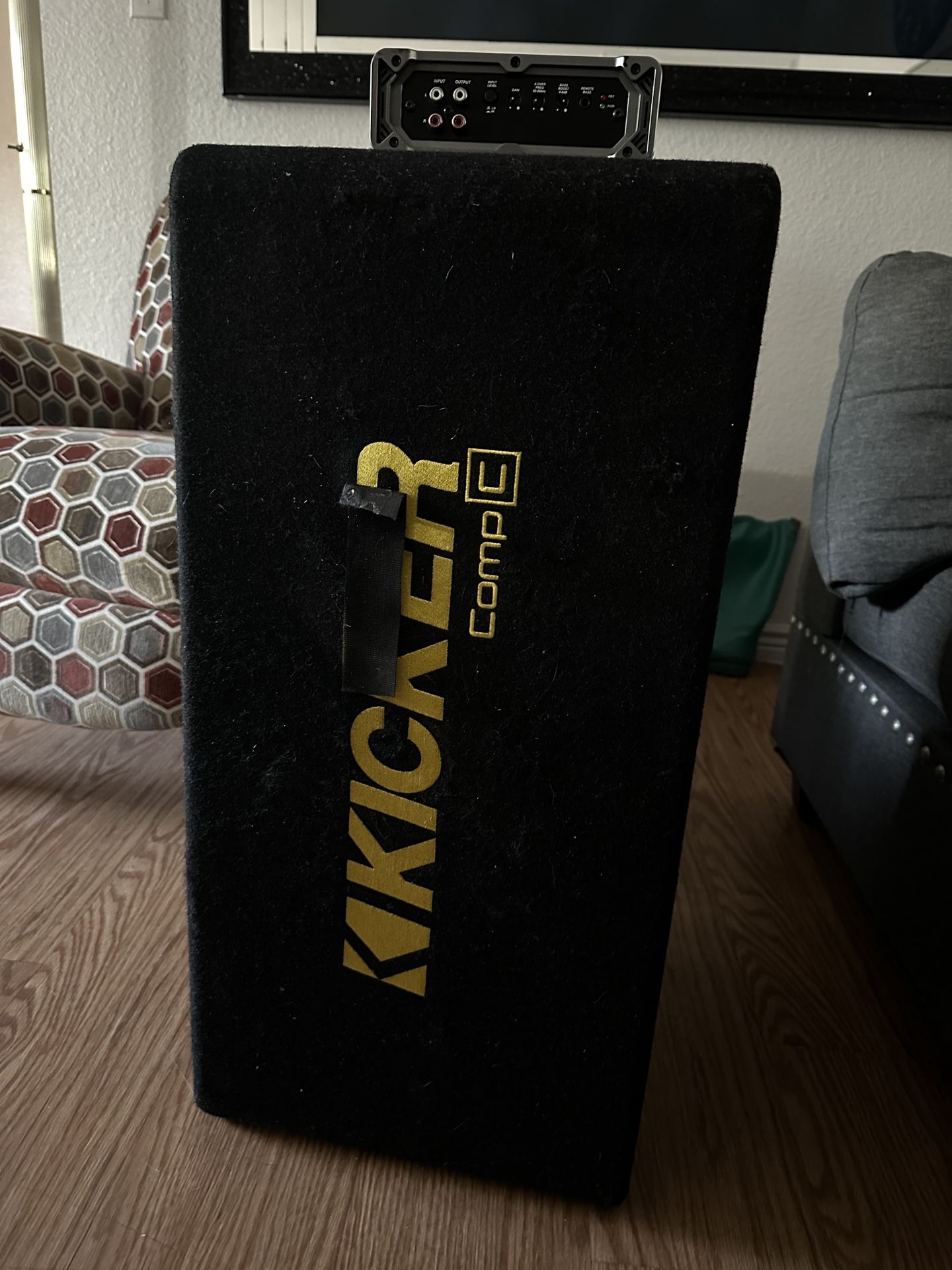 Kicker CompC 10’ speakers with box and amp