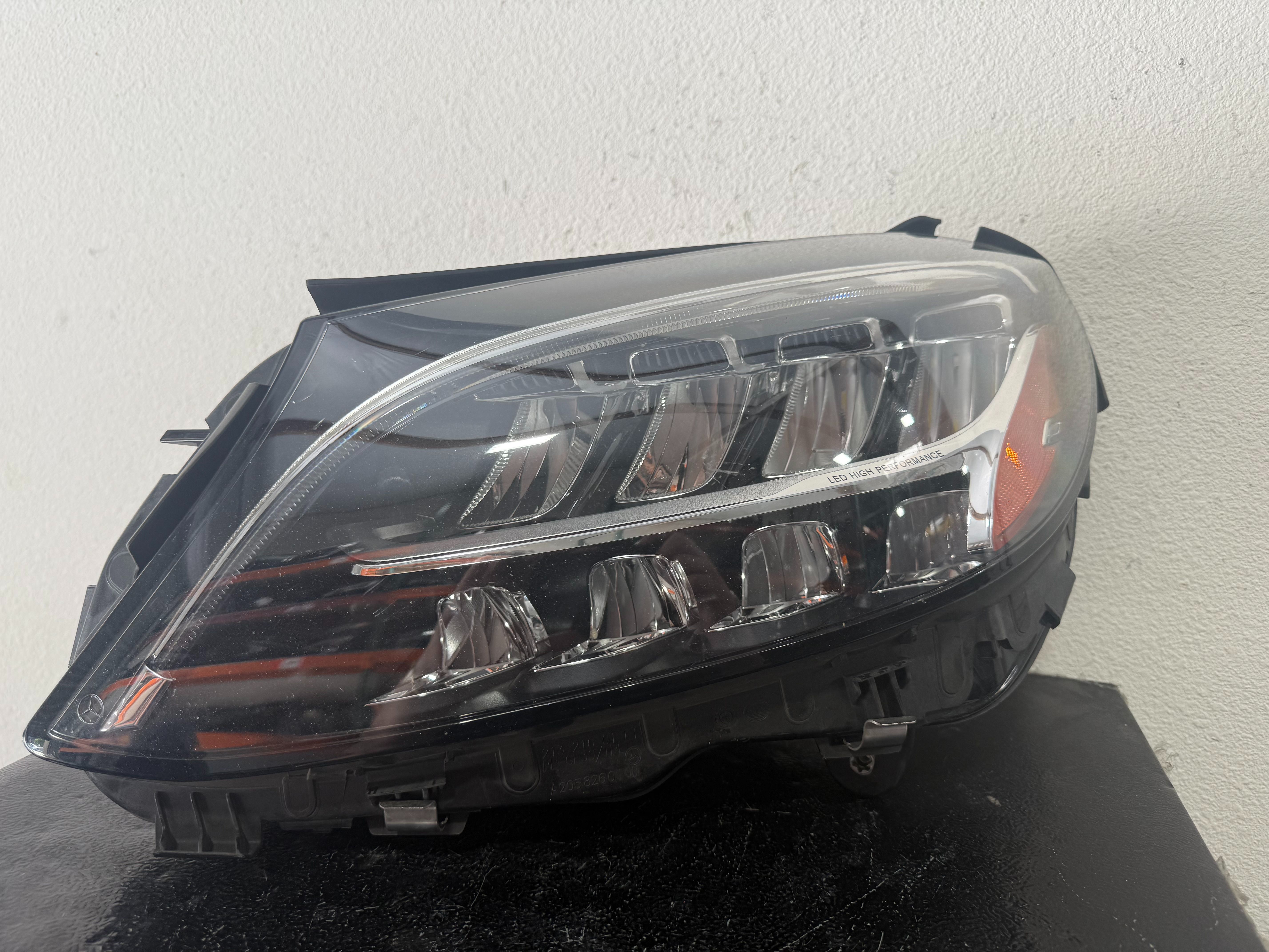 MERCEDES C CLASS LEFT HEADLIGHT 2022