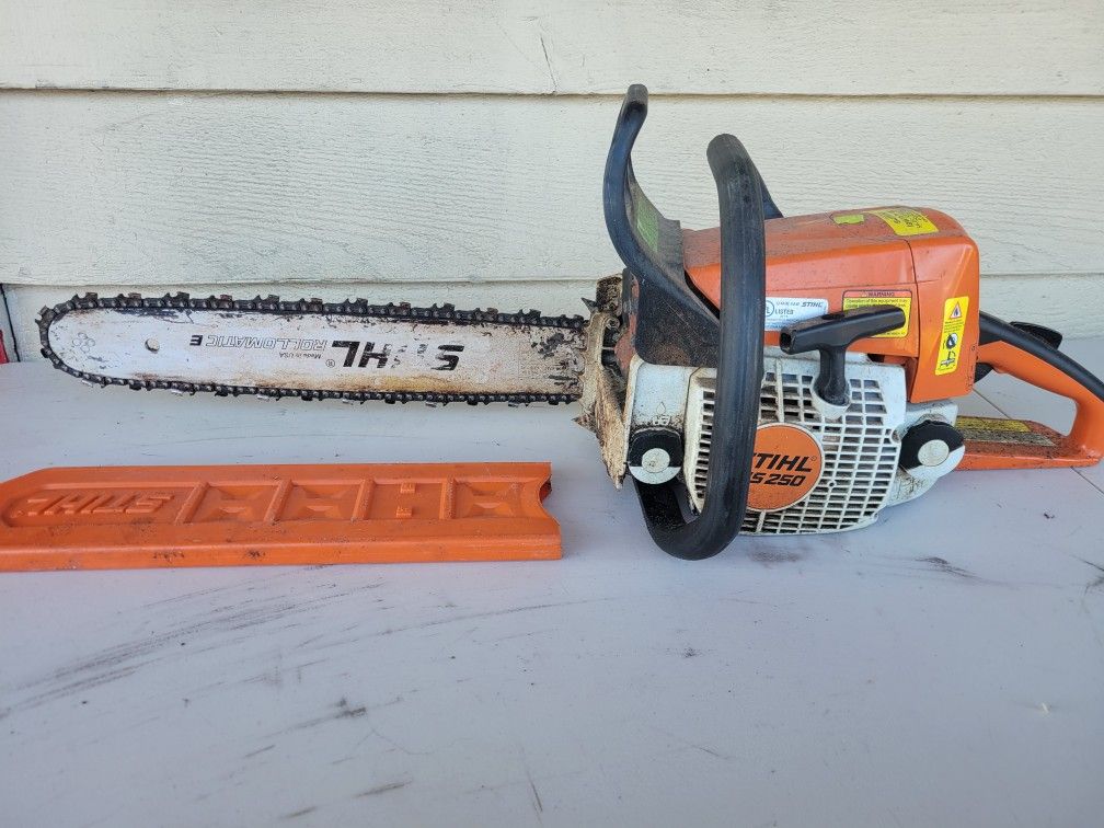 Stihl Ms250 Gas Powered Chainsaw