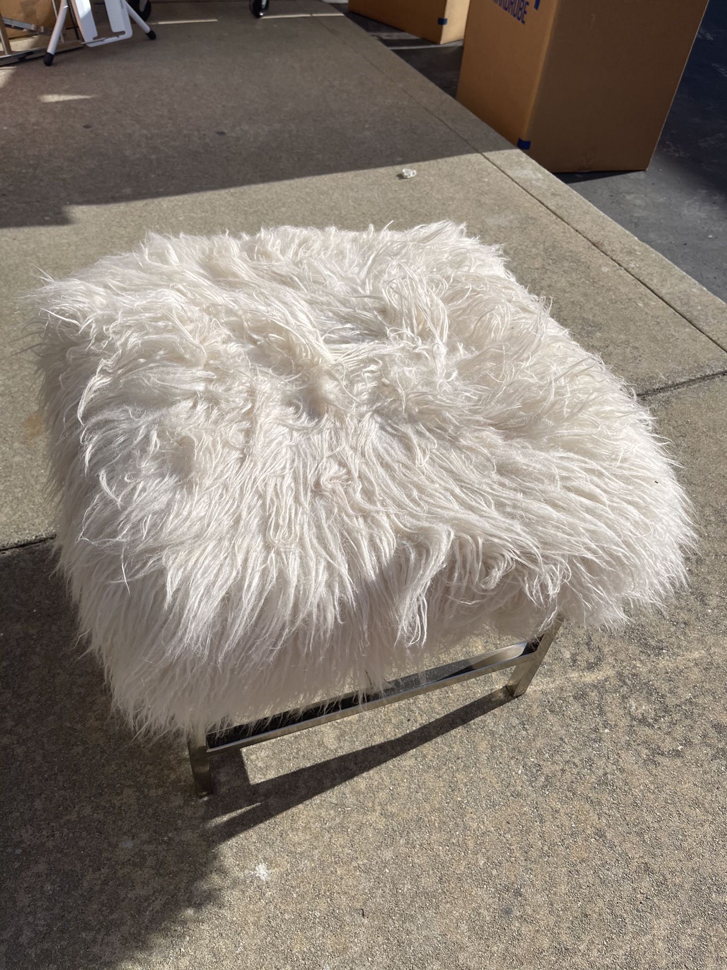 Pottery Barn Vanity Stool