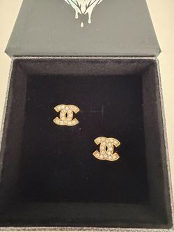 Real of gold and real diamond CC earrings