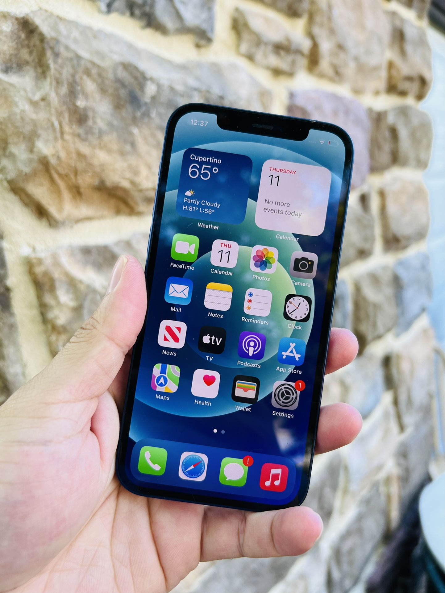 iPhone 12 Unlocked Like New