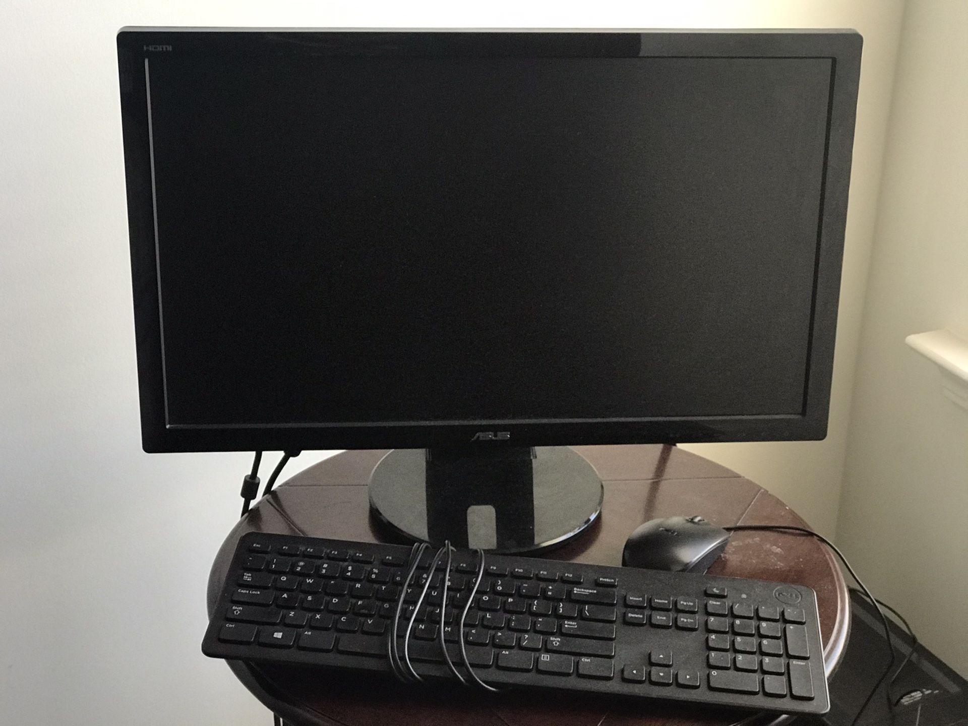 Computer monitor, keyboard & mouse