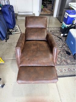 Leather recliner electric works perfectly FREE