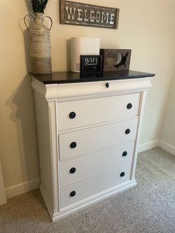 Farmhouse Dresser