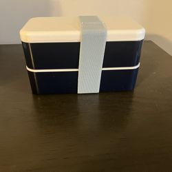 Brand new thirty one bento box  Navy colorblock