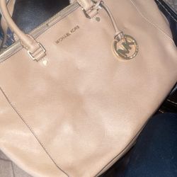 Michael Kors  Savannah Saffiano Satchel 