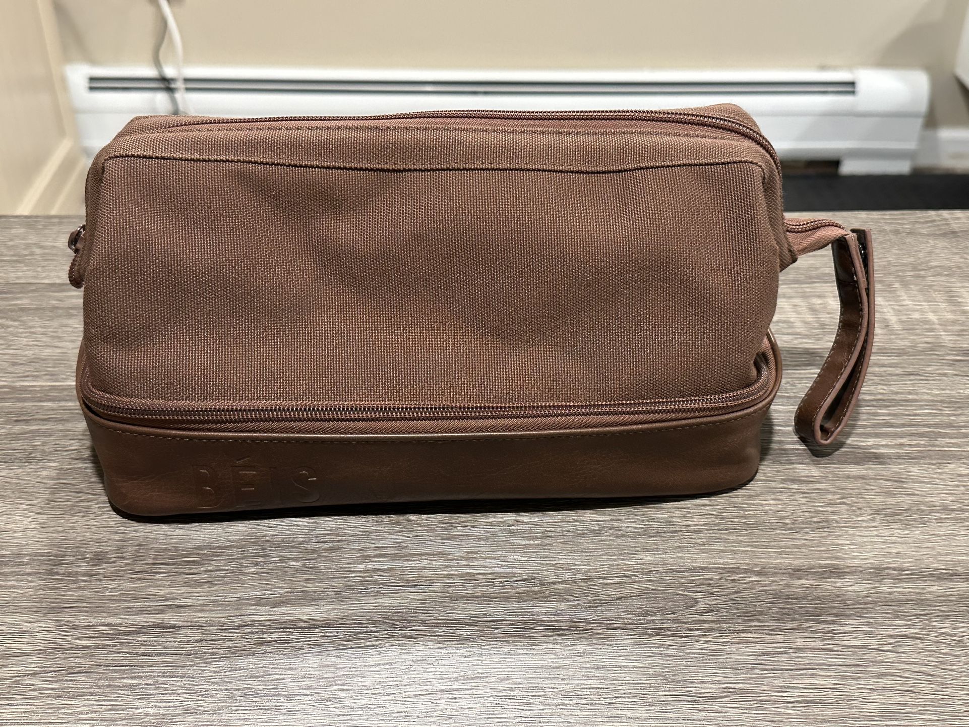 BÉIS Dopp Toiletry Kit – Maple Brown (Used Once, Like New) 🤎