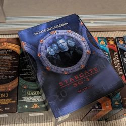 Stargate TV Series S1-10 (DVD)