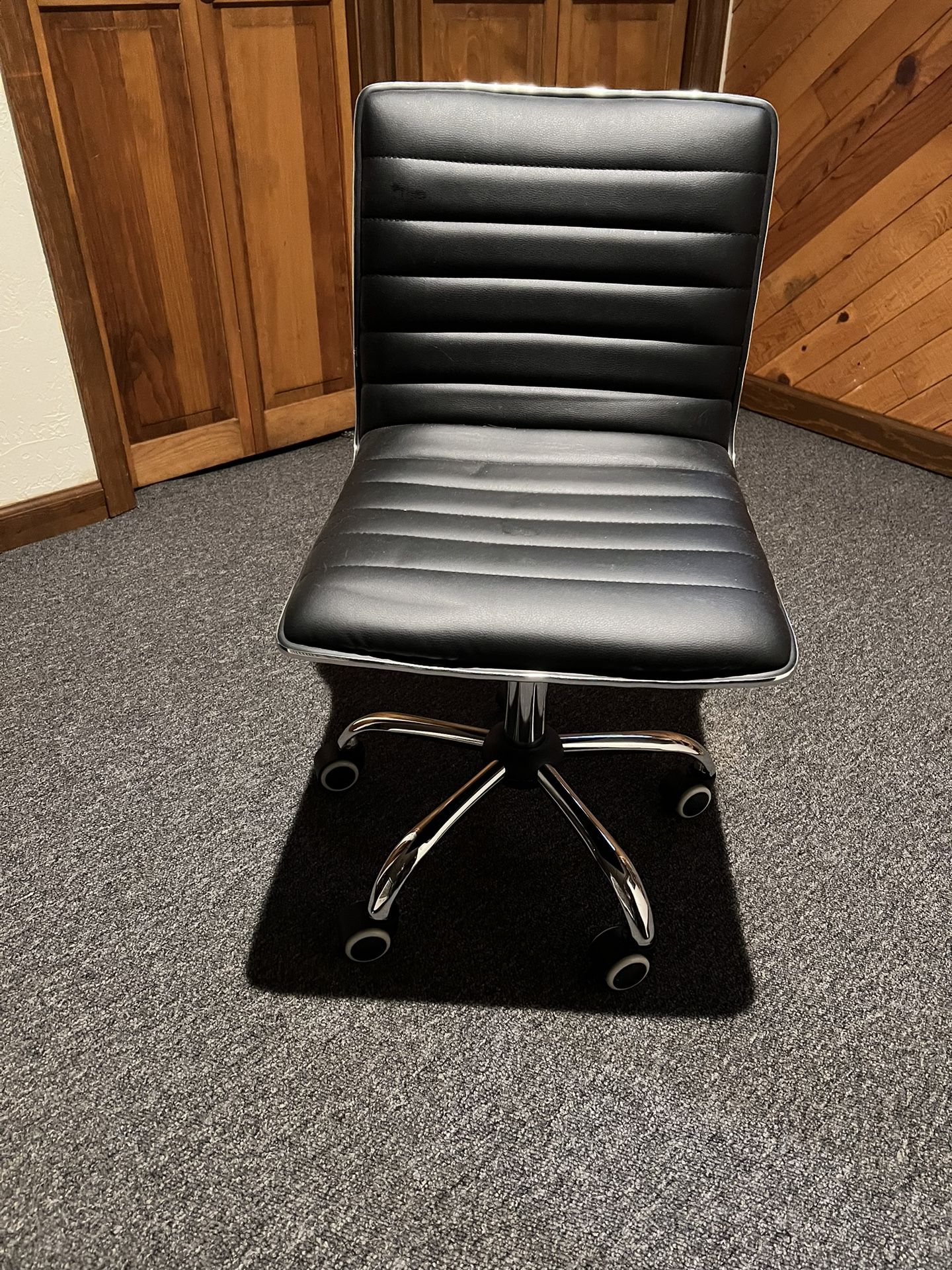 Desk chair