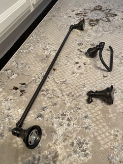Delta - 22” Towel Bar, Toilet Paper Holder And Towel Hook
