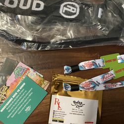 ROLLING LOUD VIP **discount( 2 Wristbands ) + Rolling Loud Clear Fanny Pack
