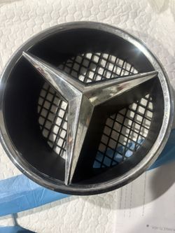 Mercedes Emblems 