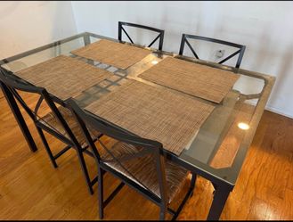 Dining table & chairs