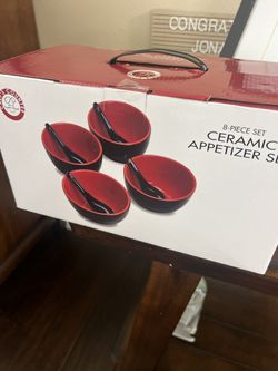 8 PIECE CERAMIC SET