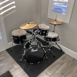 Pearl Drum Set