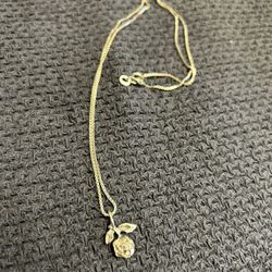 Woman stealing silver 925 necklace beautiful Flower 