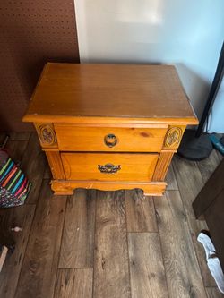 Dresser night stand set