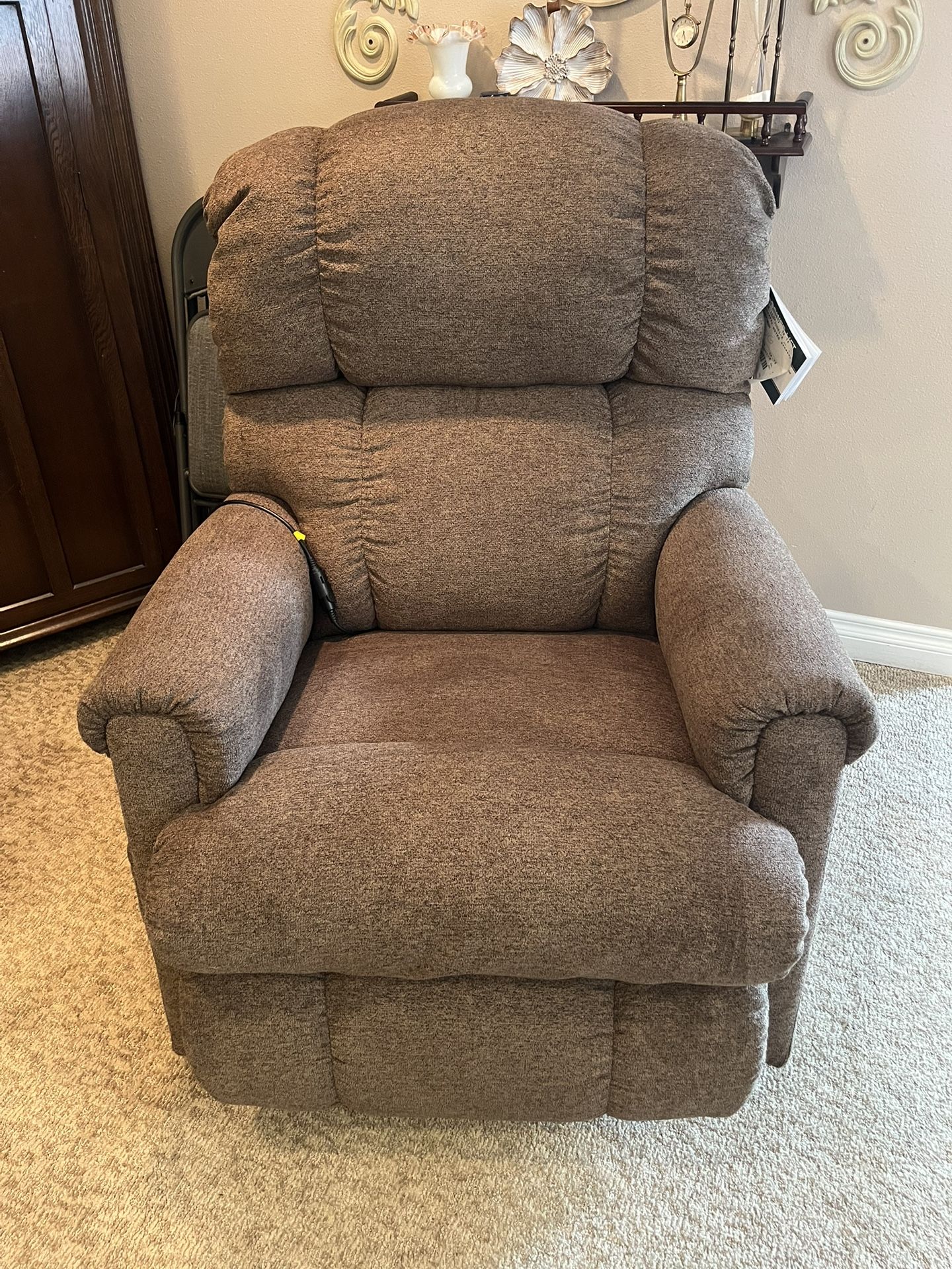 La z boy Lift Chair