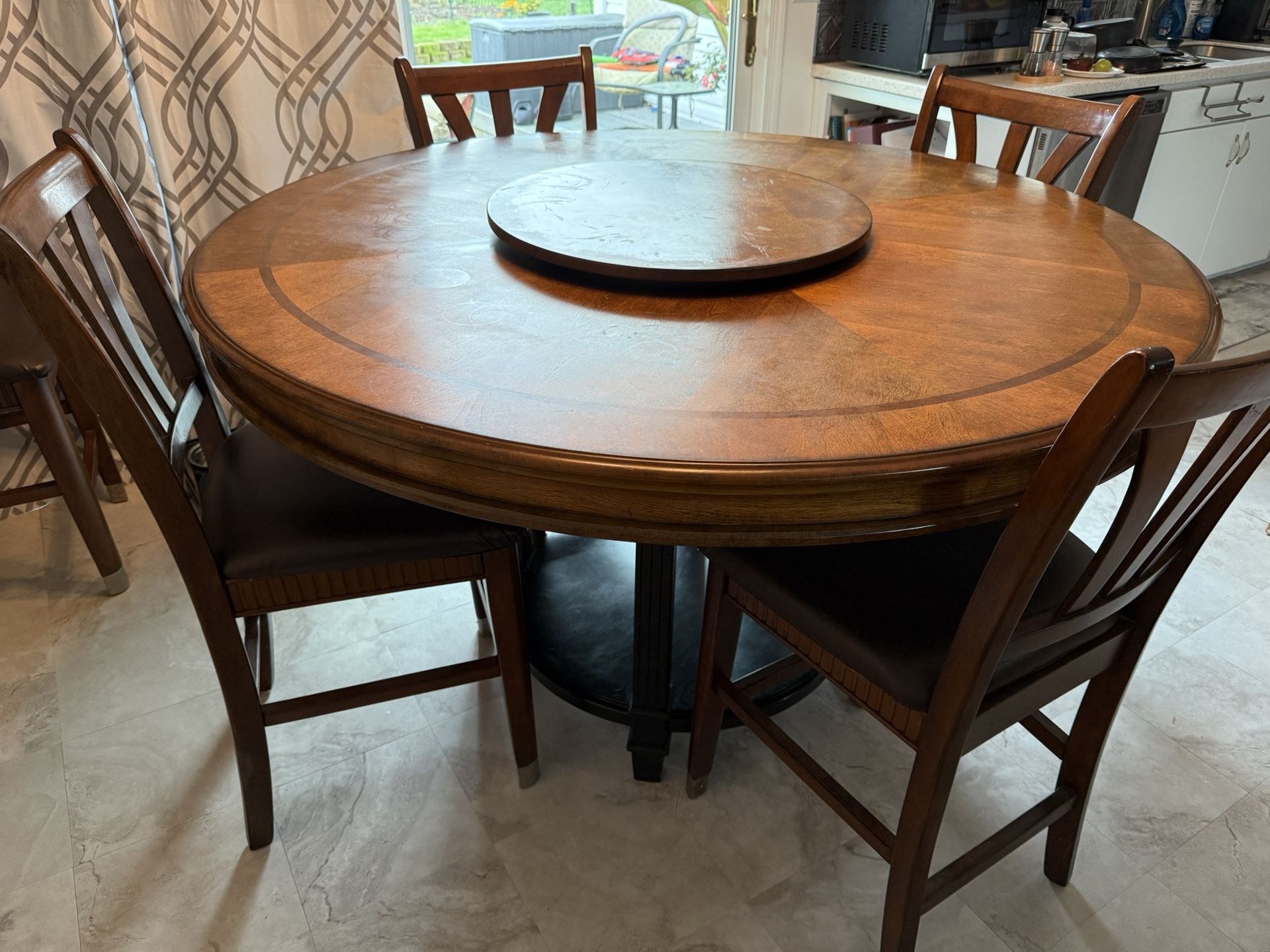 ***FREE DINING ROOM TABLE***