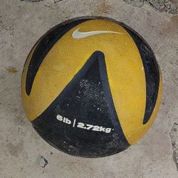 Nike Medicine Ball 6 Lbs