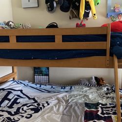Twin/Full Size Bunk Bed