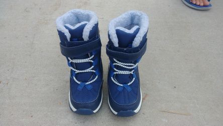 Carter's Snowboots Sz. 7 Toddler