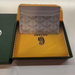 Green and white card holder