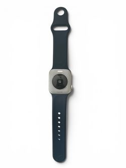 Apple Watch SE (2nd Gen) 40mm GPS — Used (Lightly Used)