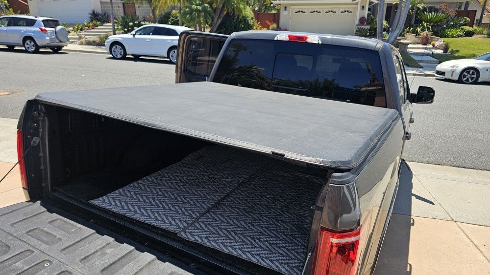 Truck Bed Cover, Tri Fold 5' 6"