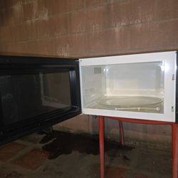 Sharp Appliances Countertop Microwave OBO