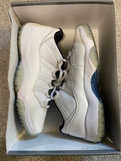 Jordan 11 legend blue size 8 with box