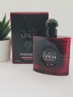 Yves Saint Laurent
 
Black Opium Eau de Parfum Over Red

1.6 fl  (USED 10%)⭐️