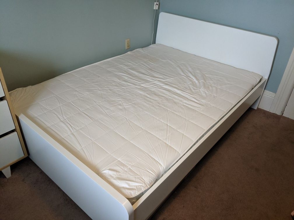 Ikea Askvoll Twin Bed and Mattress