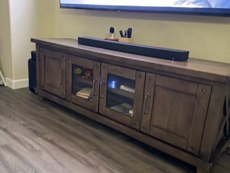 MINT CONDITION Vivian Raisen 74” TV CONSOLE