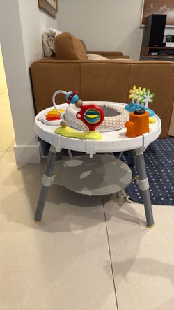 Skip Hop Activity Center