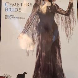 Spirit Halloween Cemetery Bride Womans Sz S to M Gothic Gown 