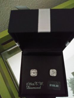 Diamond earrings from Kohl's