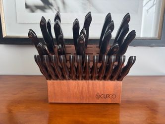 Cutco (31) piece knife set with block and knife sharpener