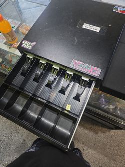 Cash box