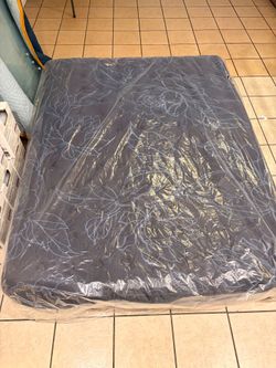 Full/Queen Mattress in Plastic Wrap