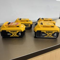 DEWALT BATTERY SET OF 4 20v xr 4ah Used