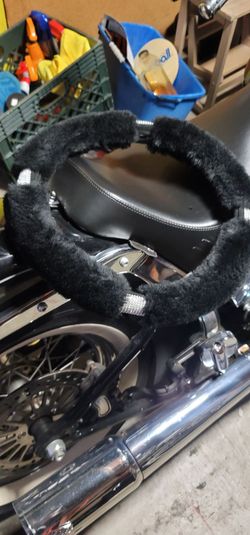 Steering wheel cover