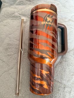Stanley Quencher Tumbler Tiger Camo Print 40oz